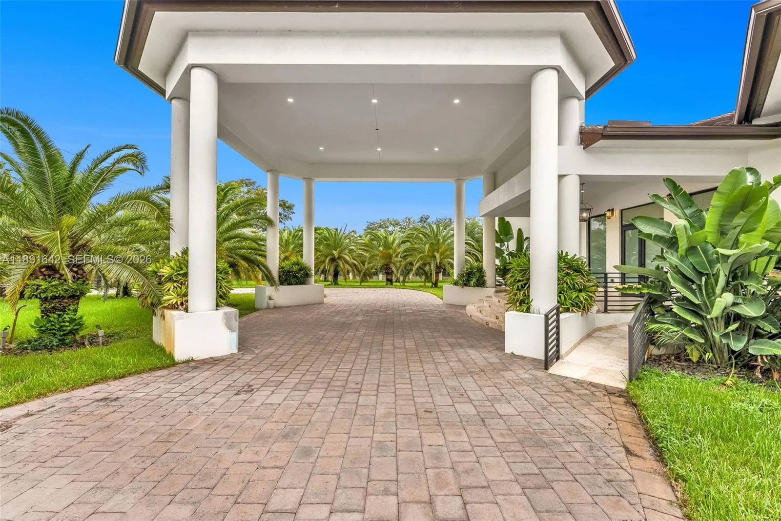 12175 SW 45th St, Miami FL 33175