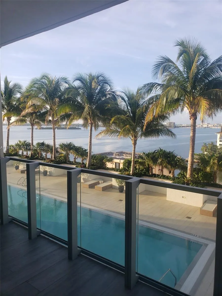 1 bedroom 2 bath for sale at 2900 NE 7th Ave # 709, Miami FL 33137
