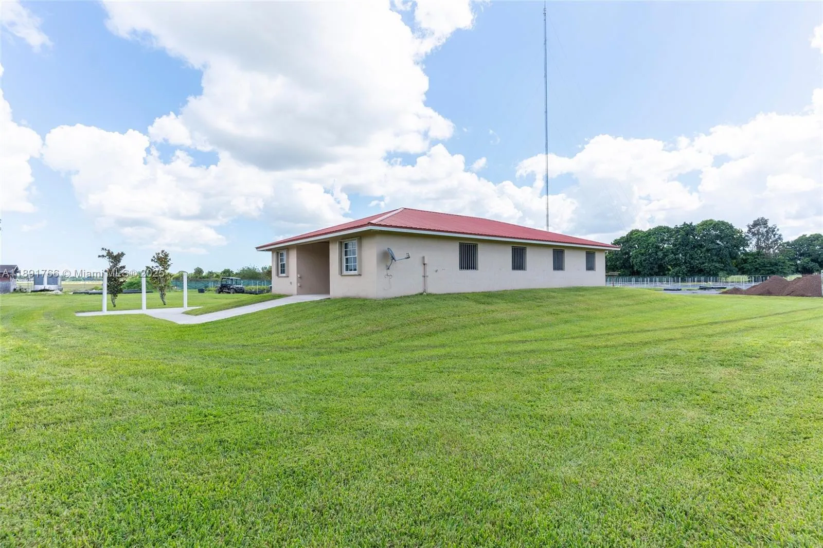 17320 SW 236th St, Homestead FL 33031