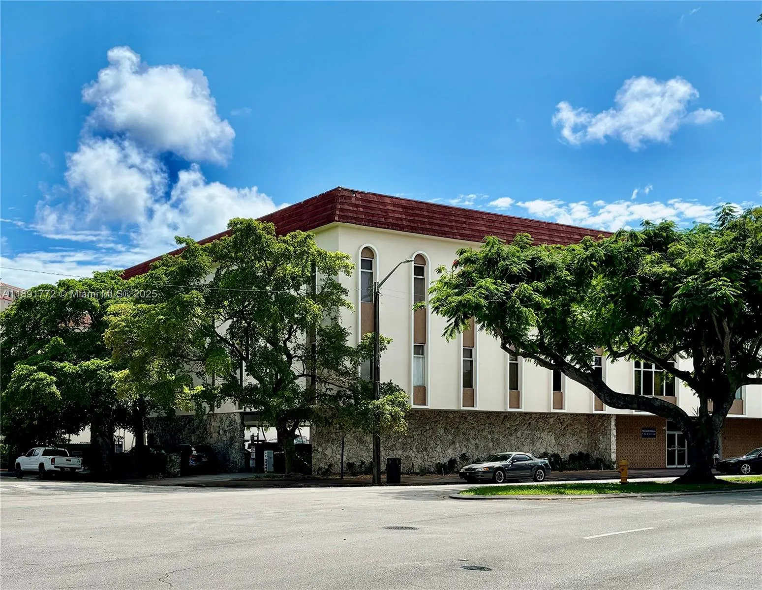 for sale at 717 Ponce De Leon Blvd # 328, Coral Gables FL 33134