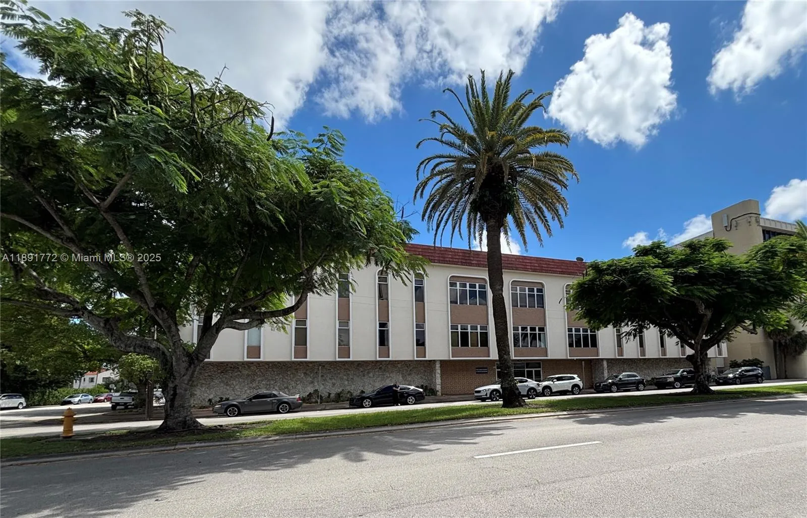 717 Ponce De Leon Blvd # 328, Coral Gables FL 33134