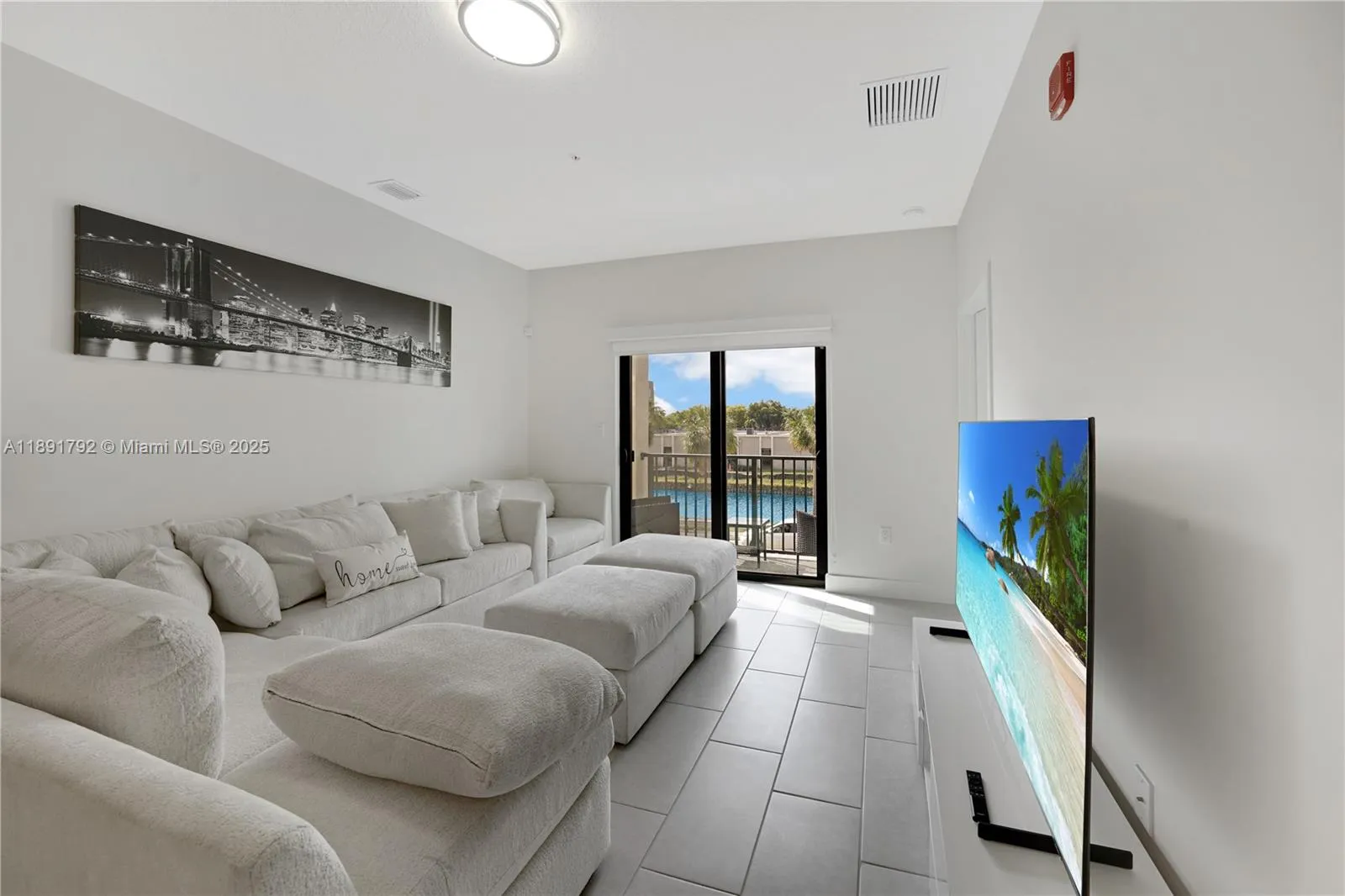 8167 NW 41st St # 203, Doral FL 33166