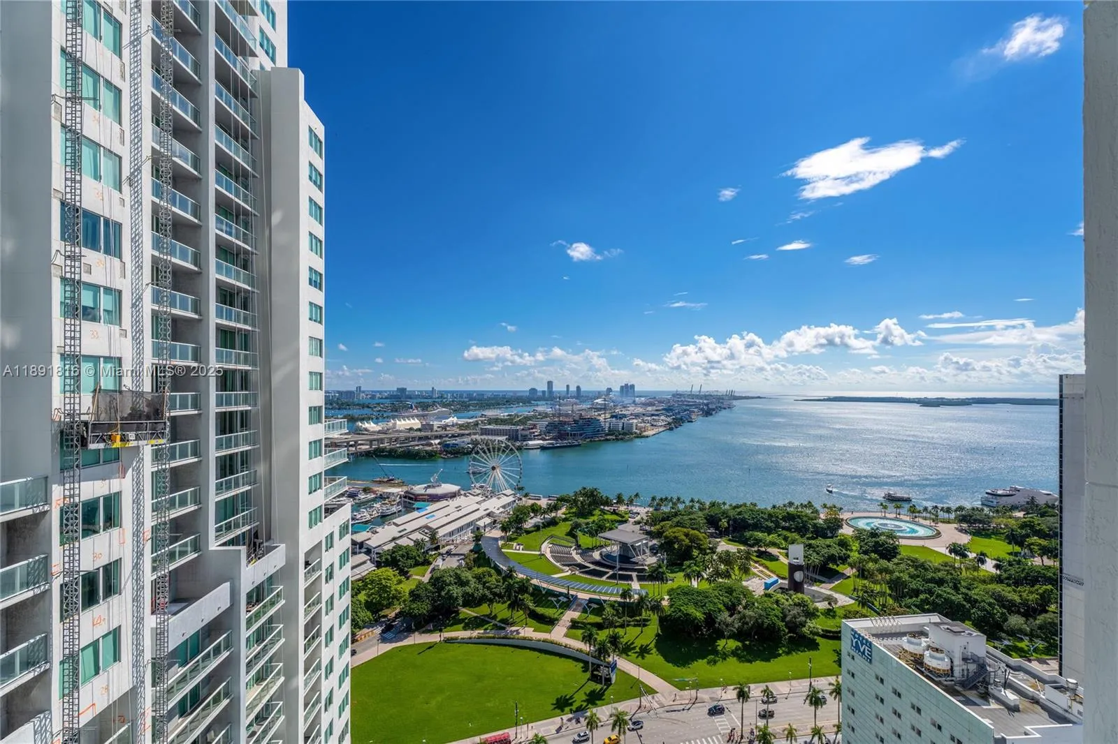 2 bedroom 2 bath for sale at 253 NE 2nd St # 3203, Miami FL 33132