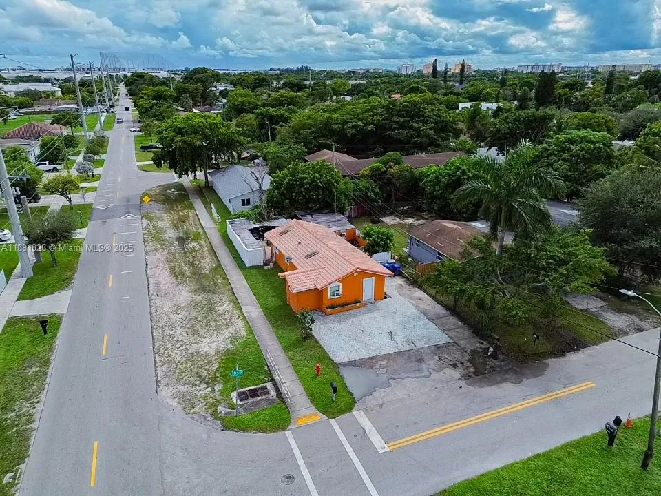 4 bedroom 2 bath for sale at 2112 NW 5th St, Pompano Beach FL 33069