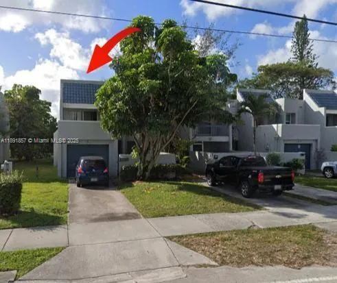 3 bedroom 2 bath for sale at 5612 NW 19th St # 7, Lauderhill FL 33313