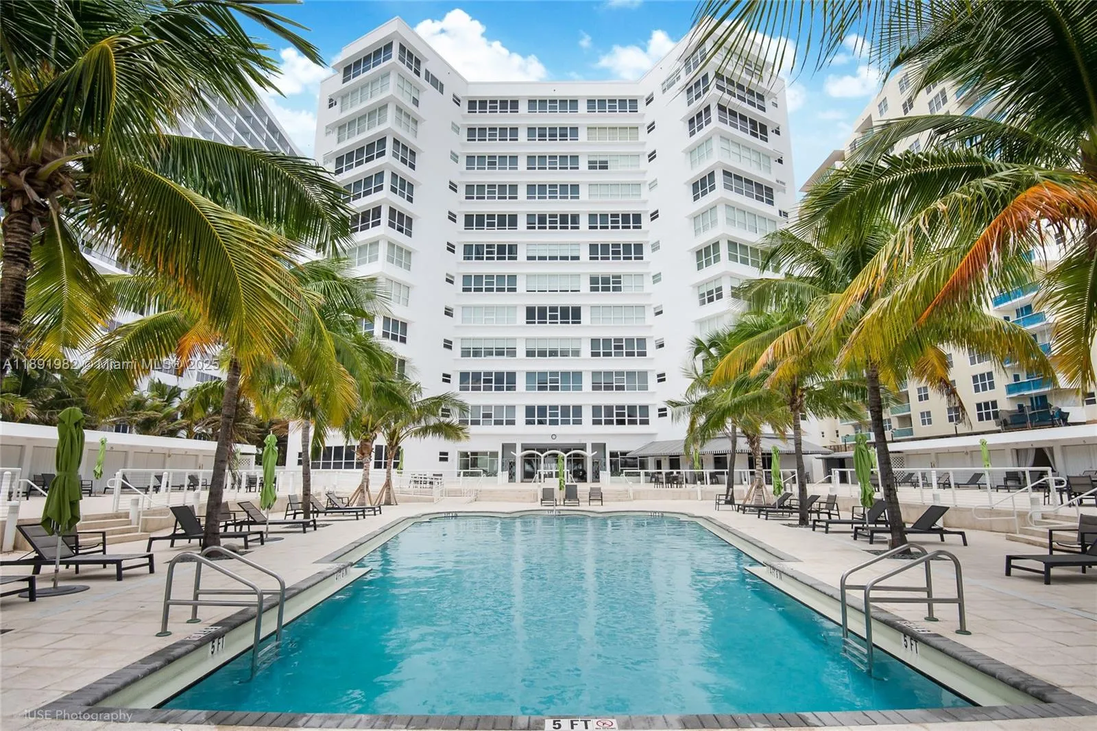 1 bedroom 1 bath for sale at 4925 Collins Ave # 6G, Miami Beach FL 33140