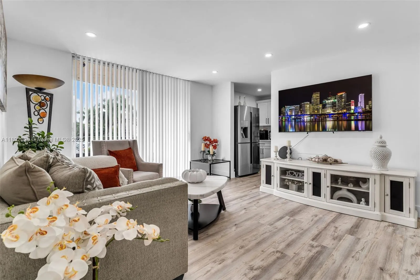 9310 Fontainebleau Blvd # 201, Miami FL 33172