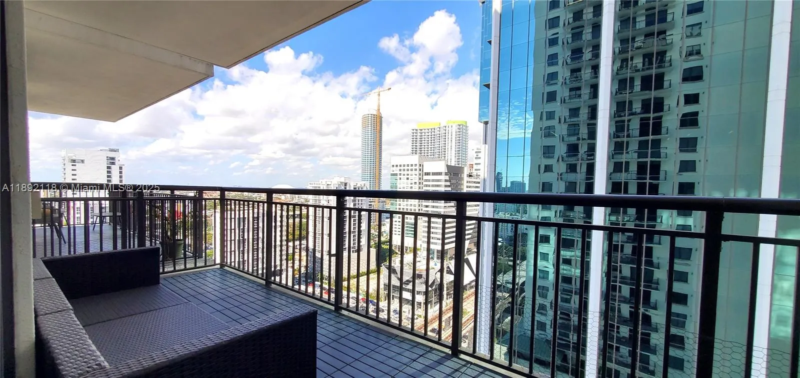 999 SW 1st Ave # 2115, Miami FL 33130