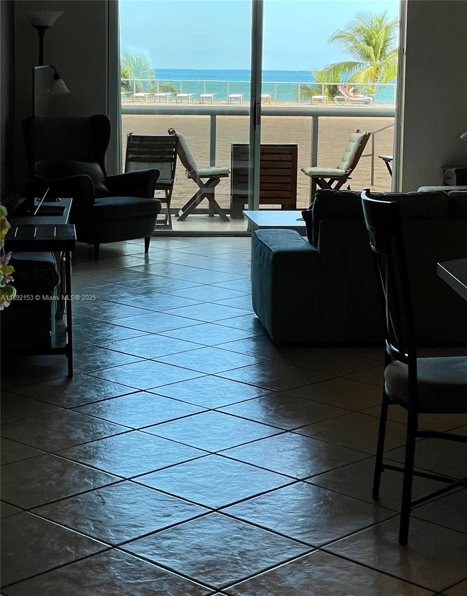 6039 Collins Ave # 311, Miami Beach FL 33140