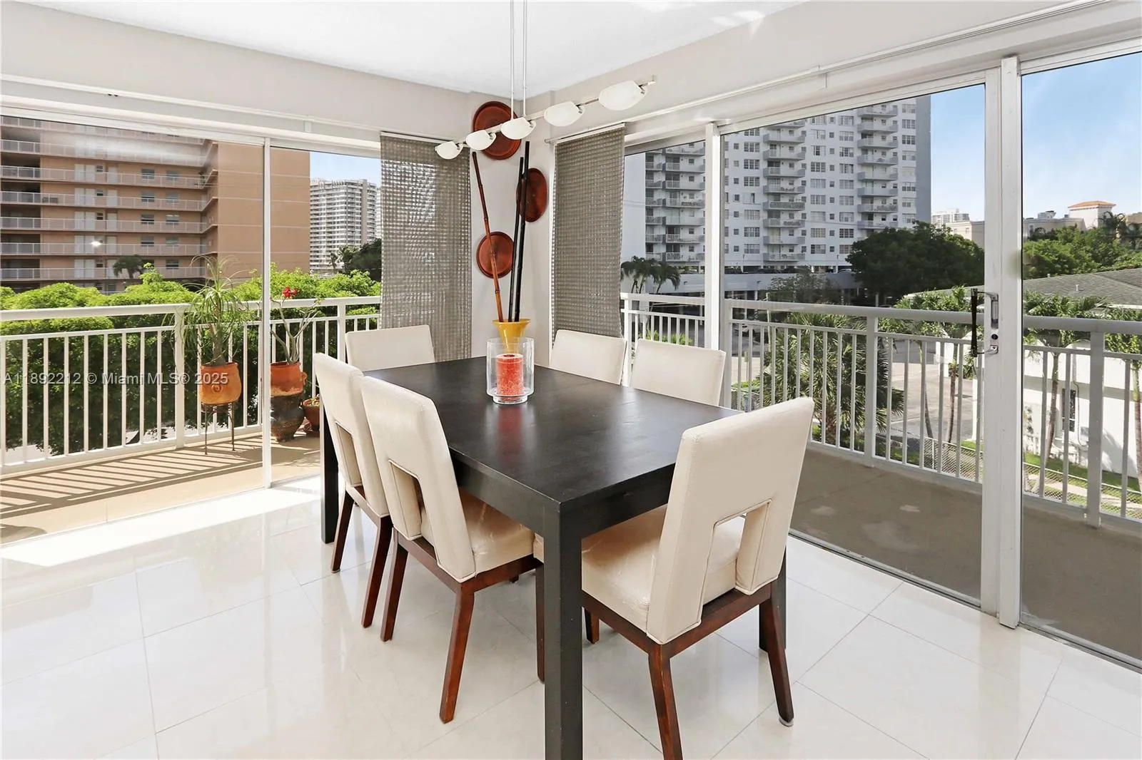 126 Golden Isles Dr # 32A, Hallandale Beach FL 33009