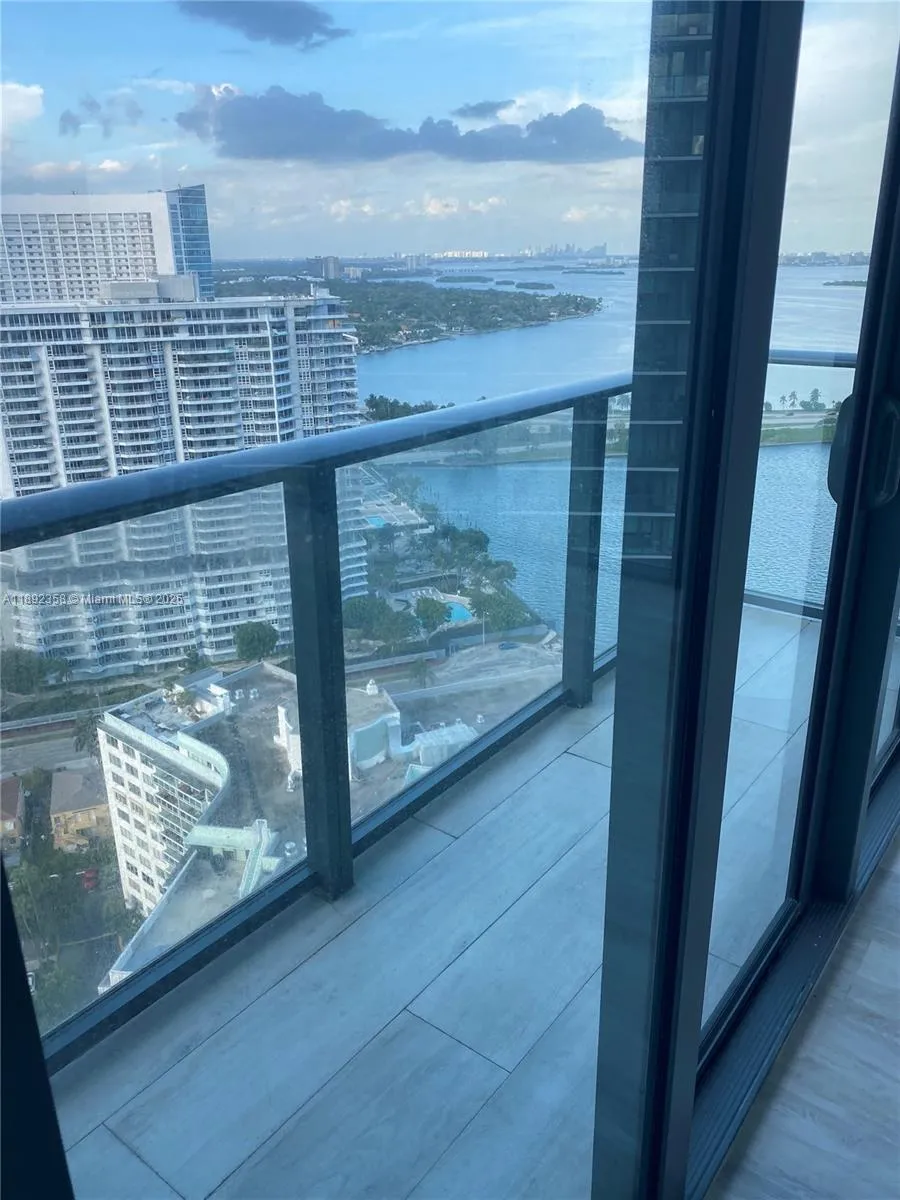 650 NE 32nd St # 3108, Miami FL 33137