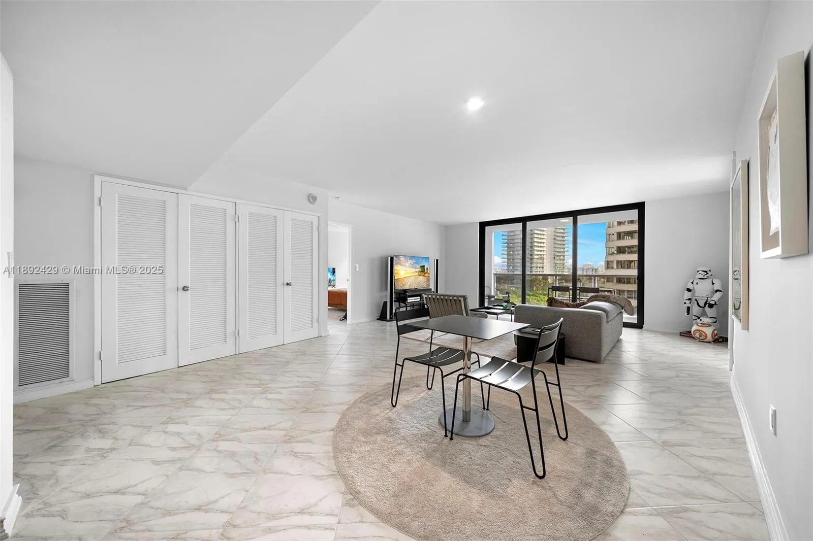 9 Island Ave # 710, Miami Beach FL 33139