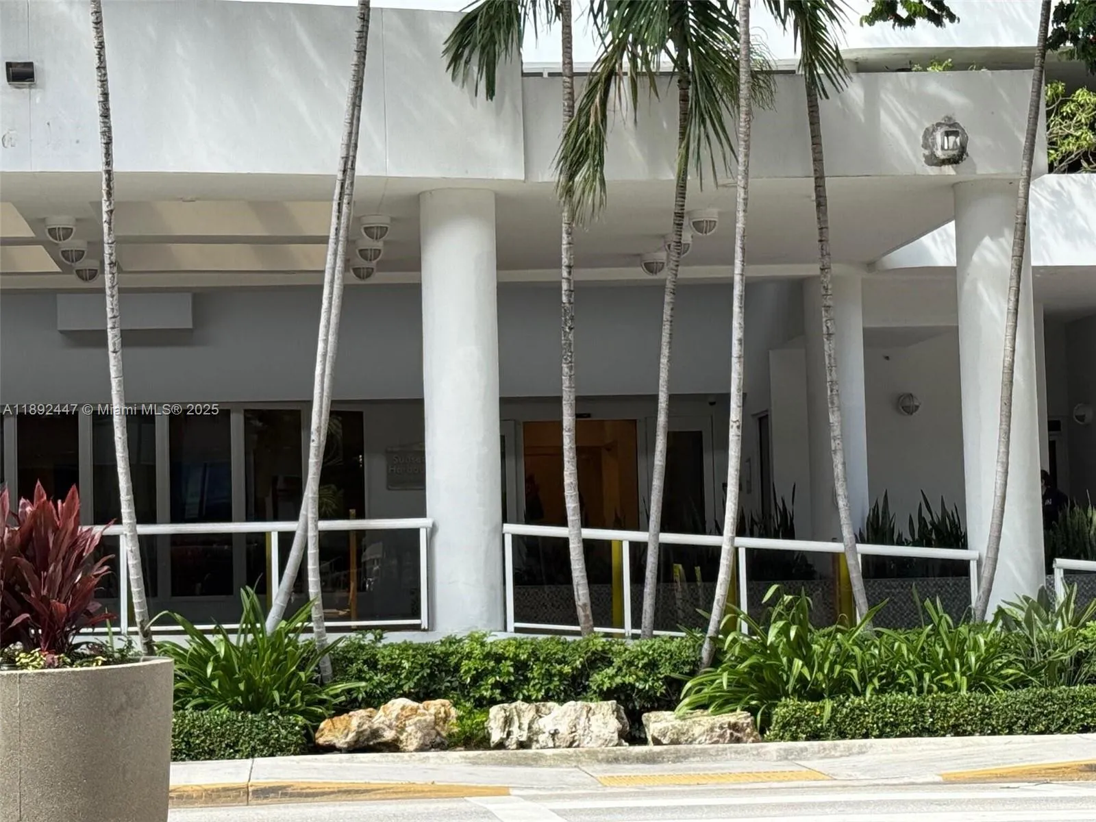 1800 Sunset Harbour Dr # 6, Miami Beach FL 33139