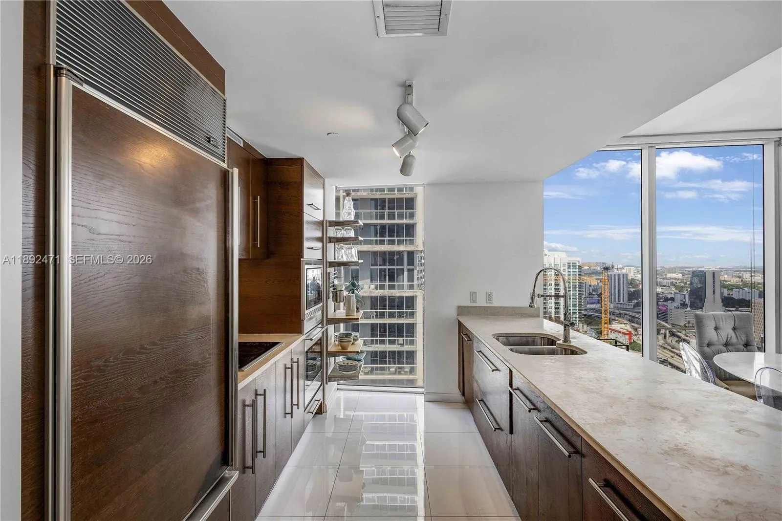 475 Brickell Ave # 4015, Miami FL 33131
