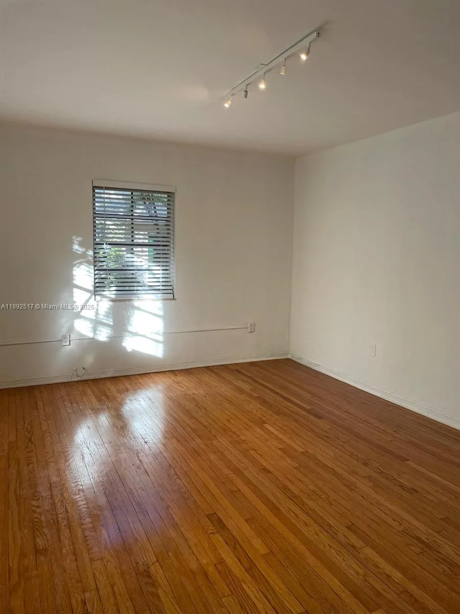 1610 Michigan Ave # 6, Miami Beach FL 33139