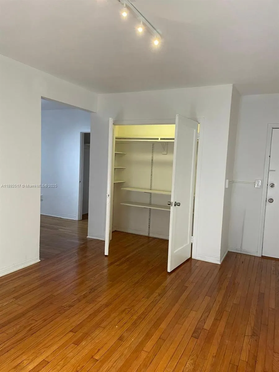 1610 Michigan Ave # 6, Miami Beach FL 33139