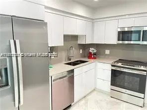 5005 Collins Ave # 1423, Miami Beach FL 33140