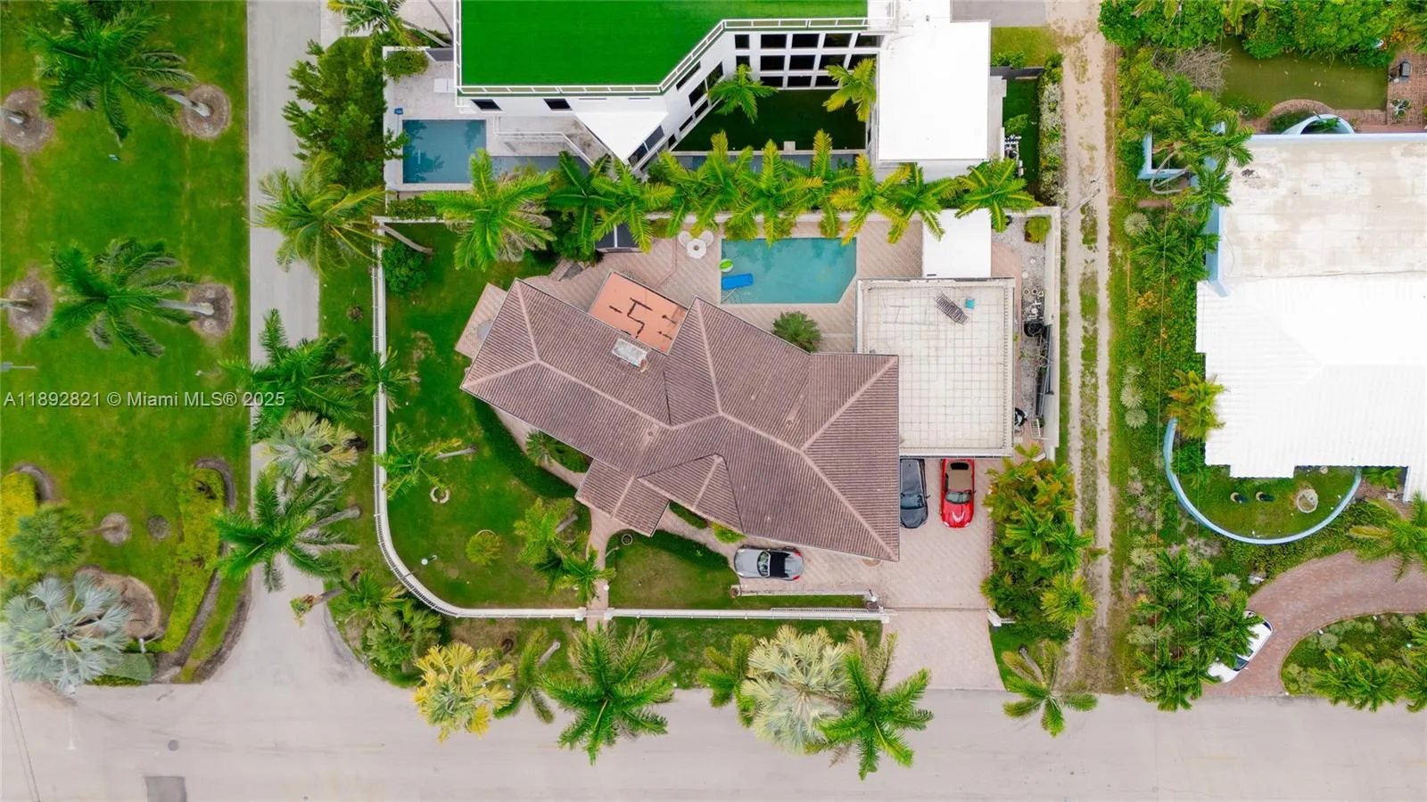 4 bedroom 3 bath for sale at 2701 N Atlantic Blvd, Fort Lauderdale FL 33308