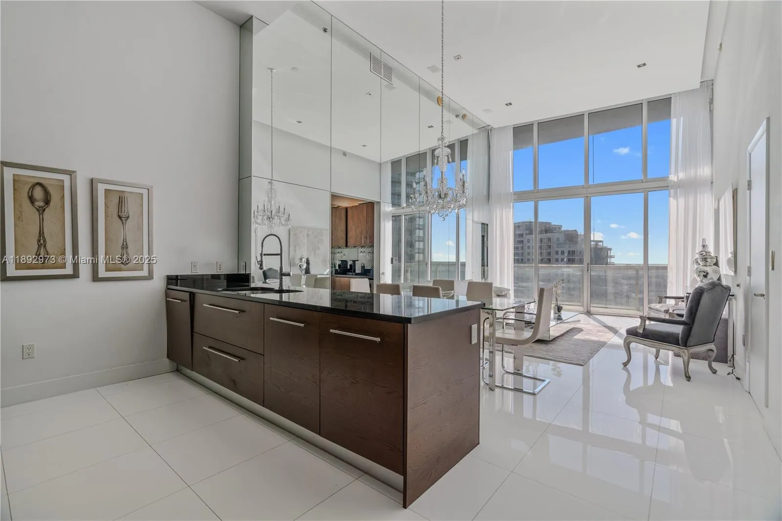 2 bedroom 2 bath for sale at 465 Brickell Ave # 2805, Miami FL 33131