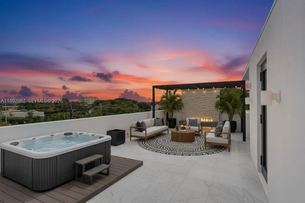 3 bedroom 3 bath for sale at 527 NE 61st St, Miami FL 33137