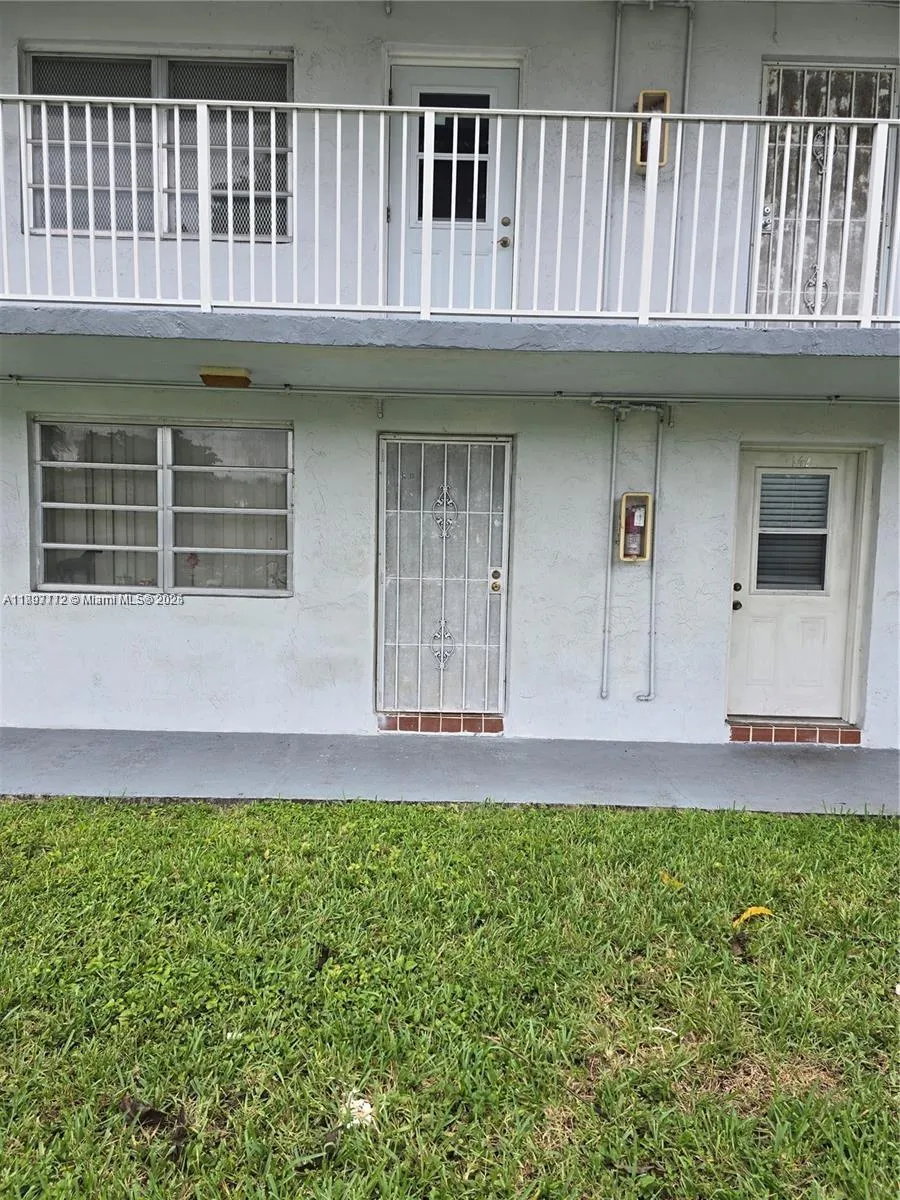 1 bedroom 1 bath for sale at 20310 NE 2nd Ave # 15, Miami Gardens FL 33179