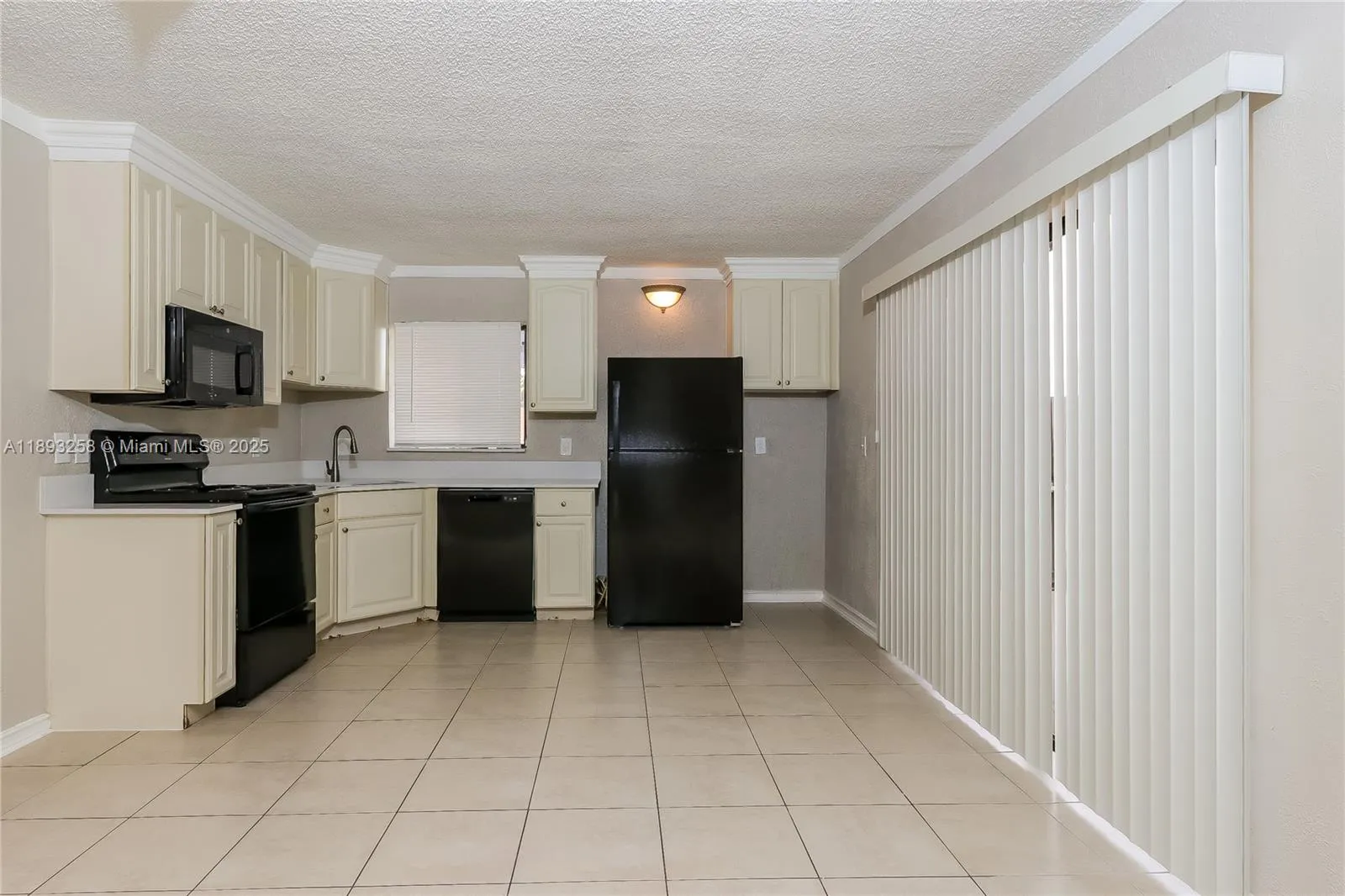 4011 Palm Bay Cir # A, West Palm Beach FL 33406