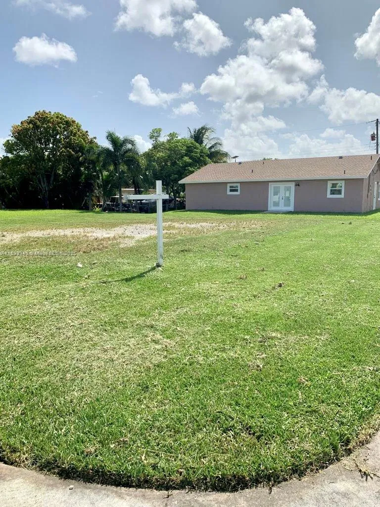 3 Nw St, Dania Beach FL 33004
