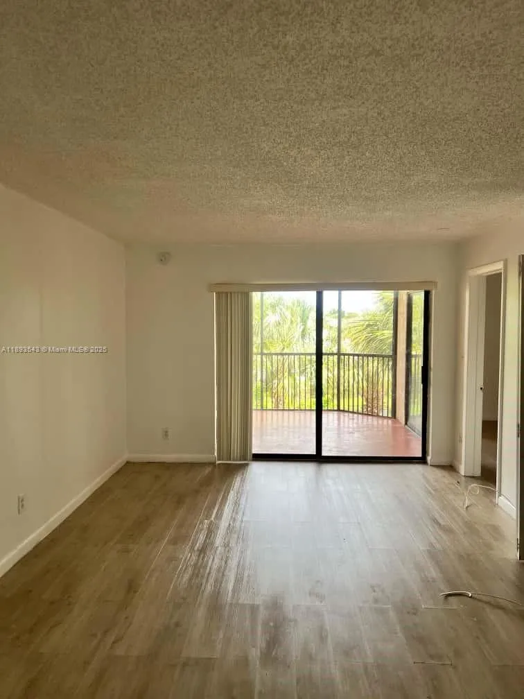 3470 Foxcroft Rd # 307, Miramar FL 33025