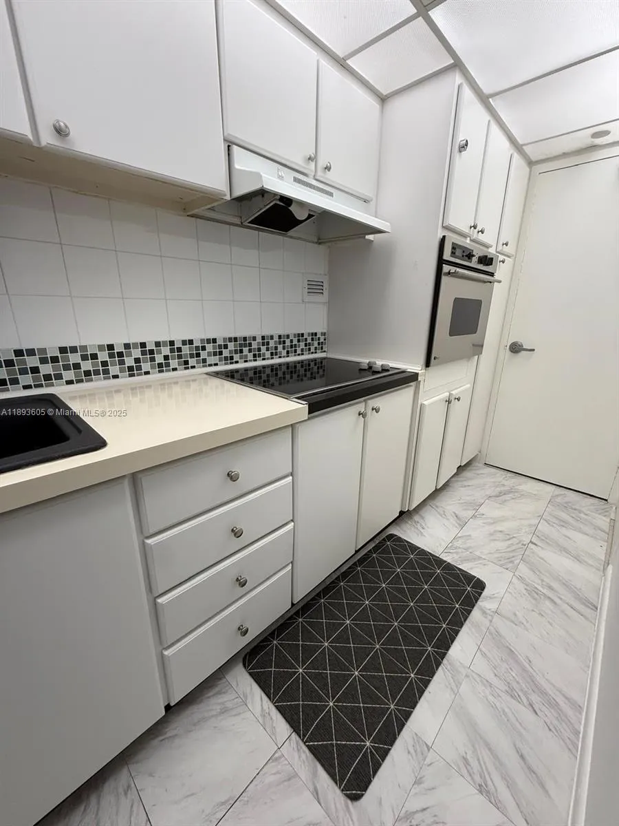1000 West Ave # 306, Miami Beach FL 33139