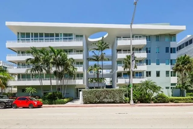 2 bedroom 2 bath for sale at 7800 Collins Ave # 203, Miami Beach FL 33141