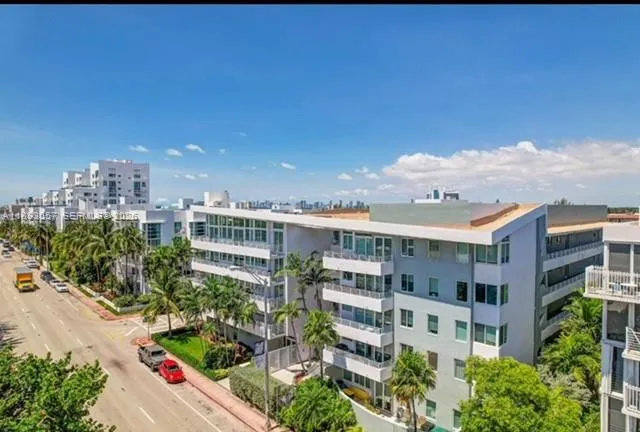 7800 Collins Ave # 203, Miami Beach FL 33141
