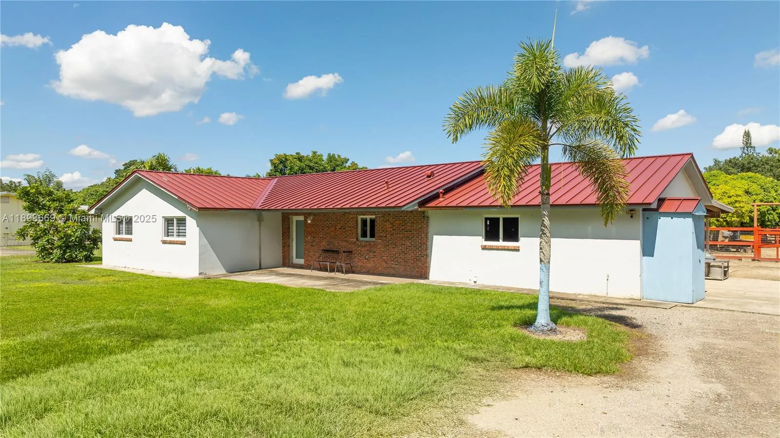 3 bedroom 3 bath for sale at 19501 SW 236th St, Homestead FL 33031