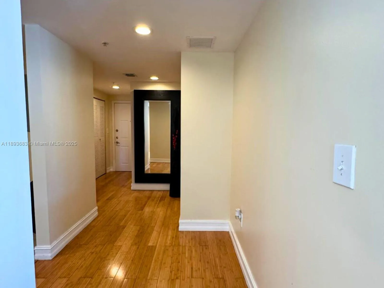 3 bedroom 2 bath for sale at 275 NE 18th St # 808, Miami FL 33132