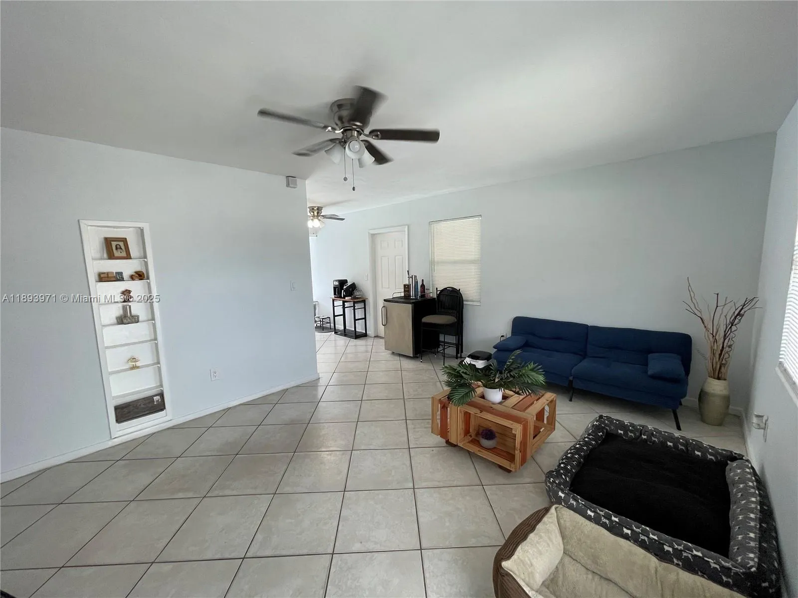 1854 Lauderdale Manor Dr, Fort Lauderdale FL 33311