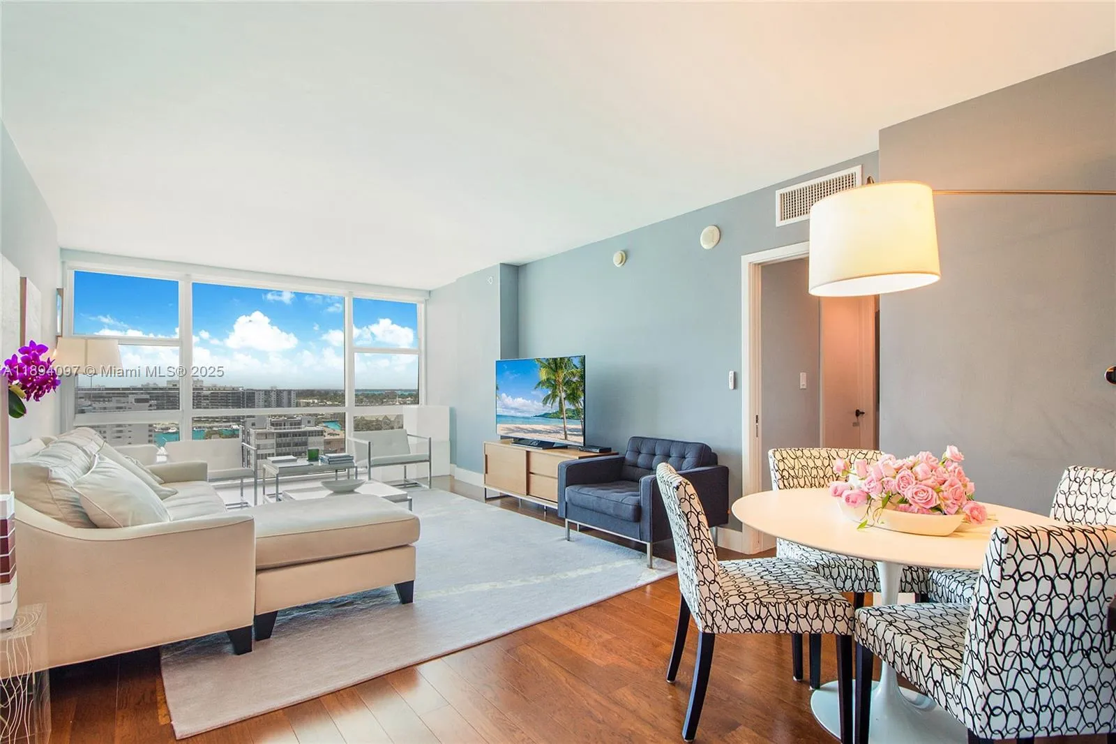 1 bedroom 1 bath for sale at 6801 Collins Ave # 1101, Miami Beach FL 33141