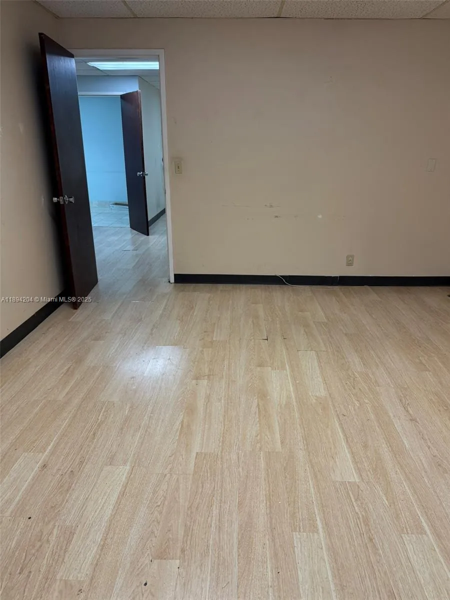 299 Alhambra Cir # 218, Coral Gables FL 33134