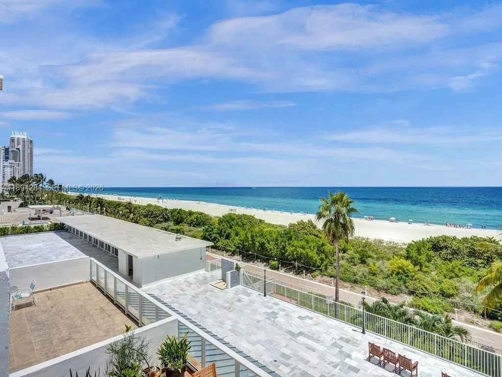 5601 Collins Ave # 504, Miami Beach FL 33140