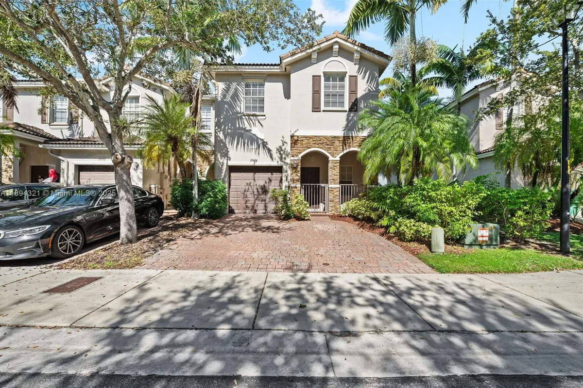 22424 SW 89th Path, Cutler Bay FL 33190