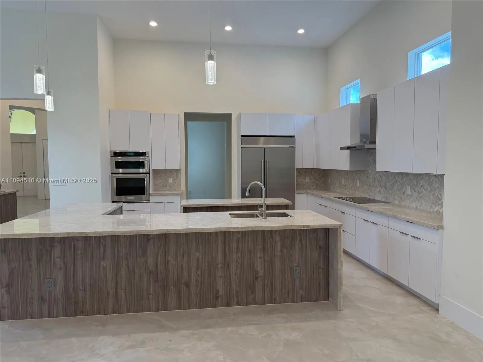 2273 Phoenix Ave, Davie FL 33324