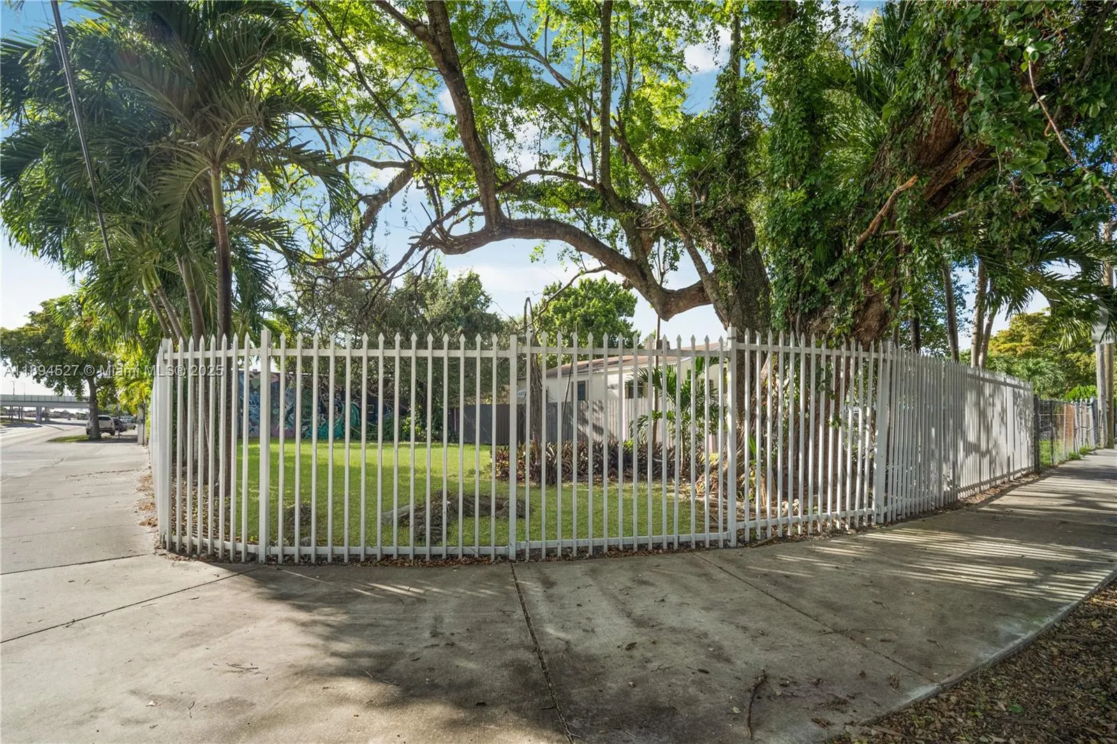 for sale at 2900 NW 11th Ave, Miami FL 33127