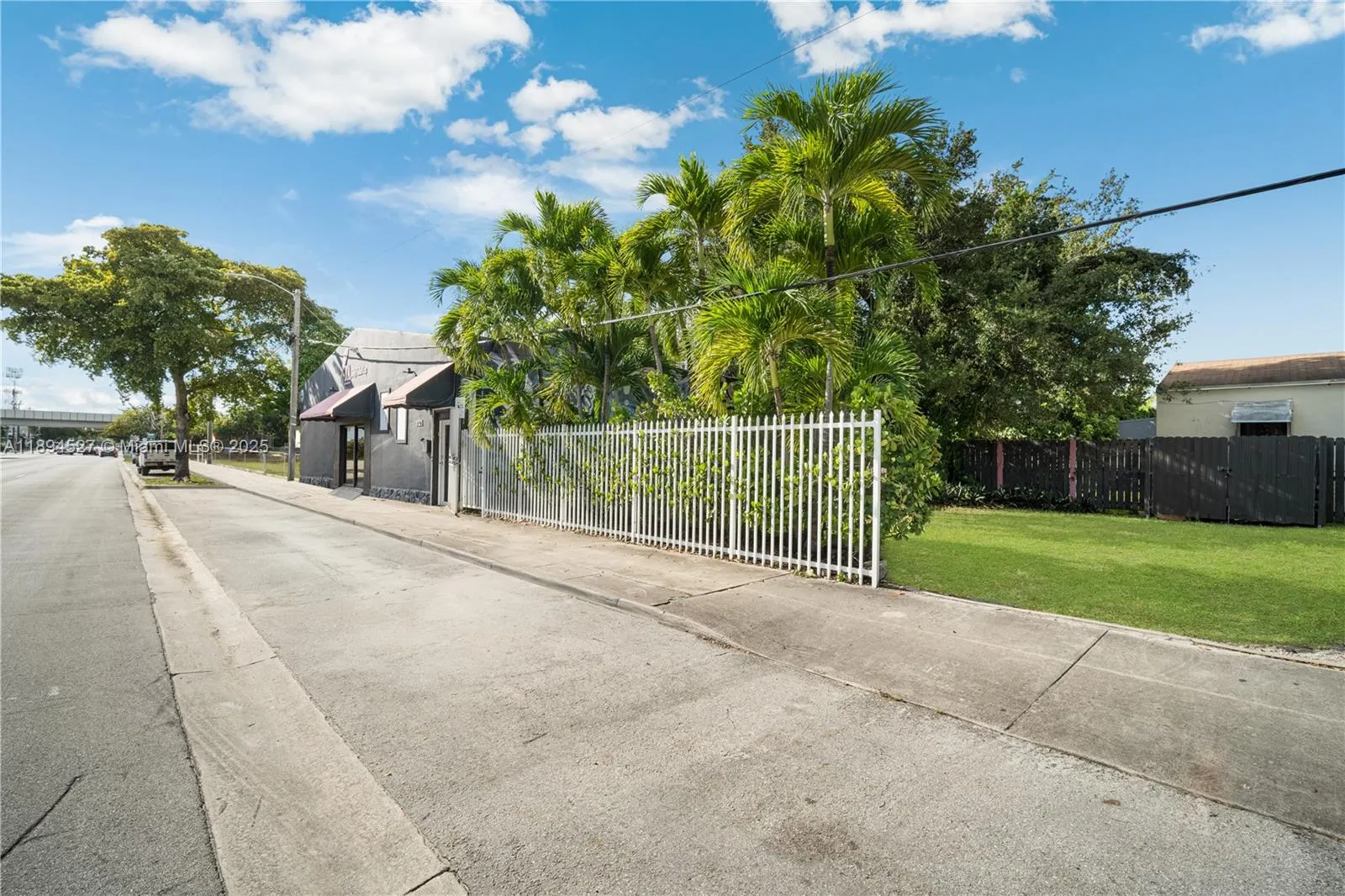 2900 NW 11th Ave, Miami FL 33127