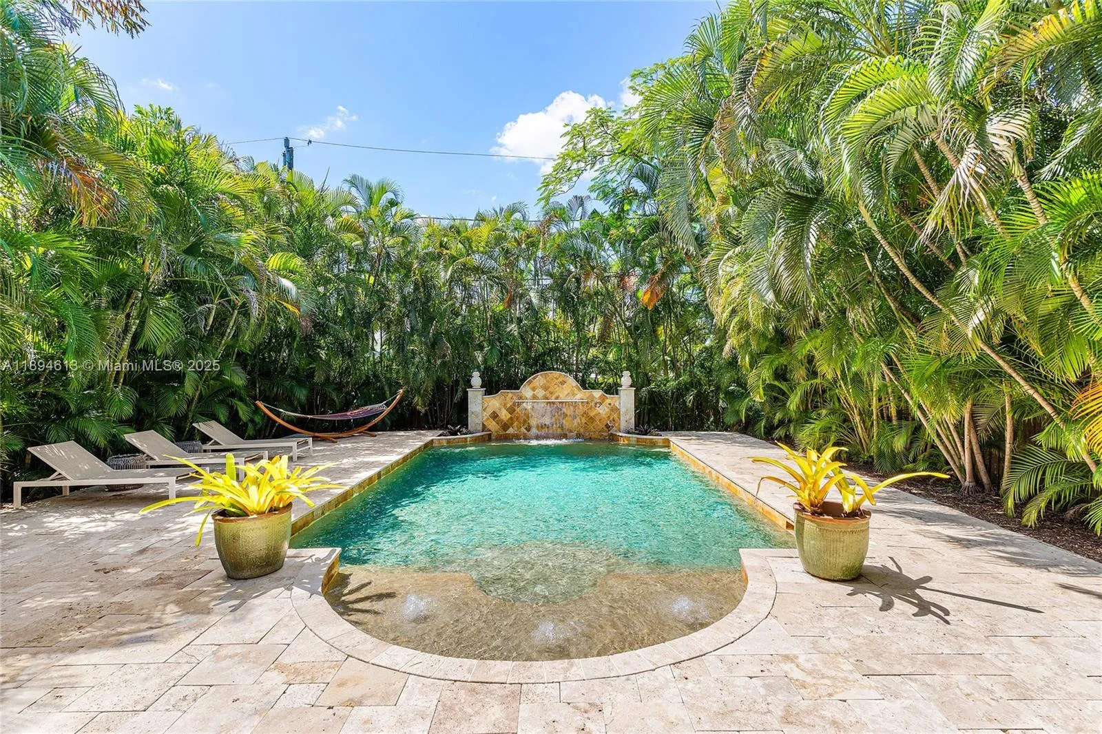 12 NE 26th St, Wilton Manors FL 33305