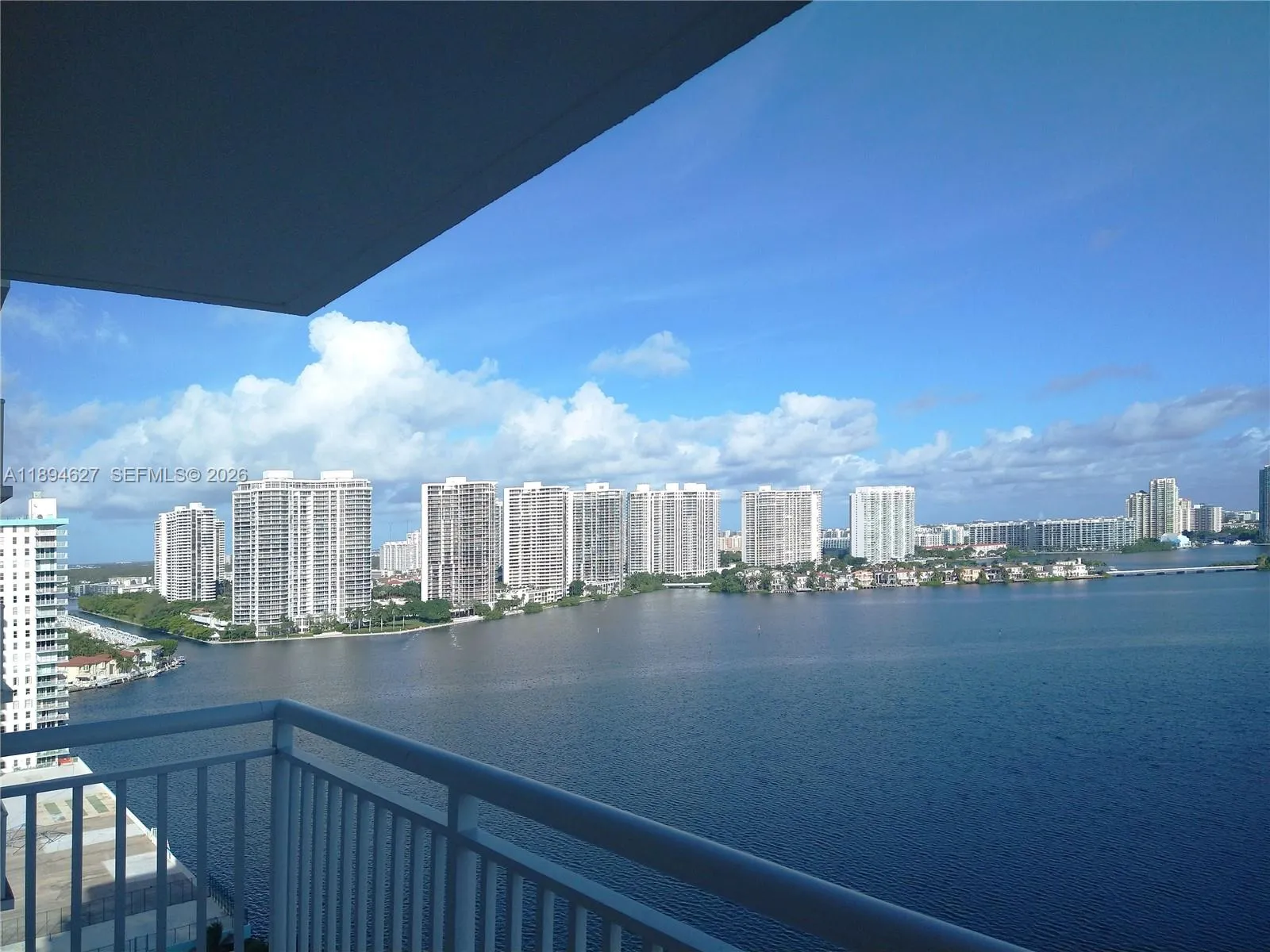 2 bedroom 2 bath for sale at 251 174th St # 2002, Sunny Isles Beach FL 33160