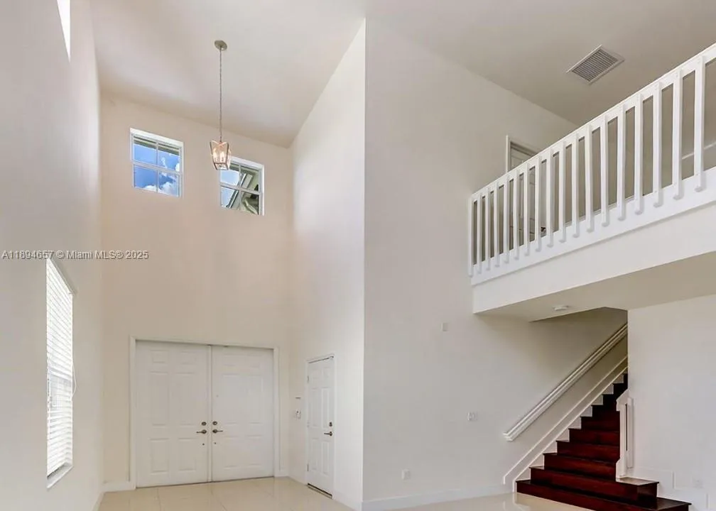 6950 NW 104th Ct, Doral FL 33178