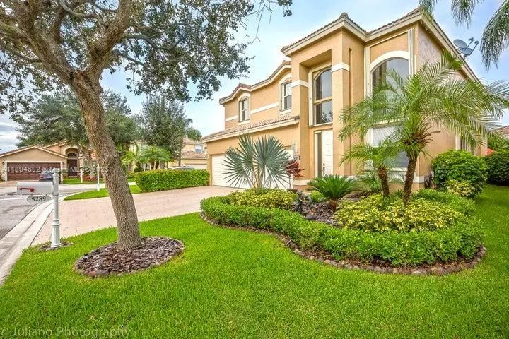 5 bedroom 3 bath for sale at 5289 NW 112th Way, Coral Springs FL 33076