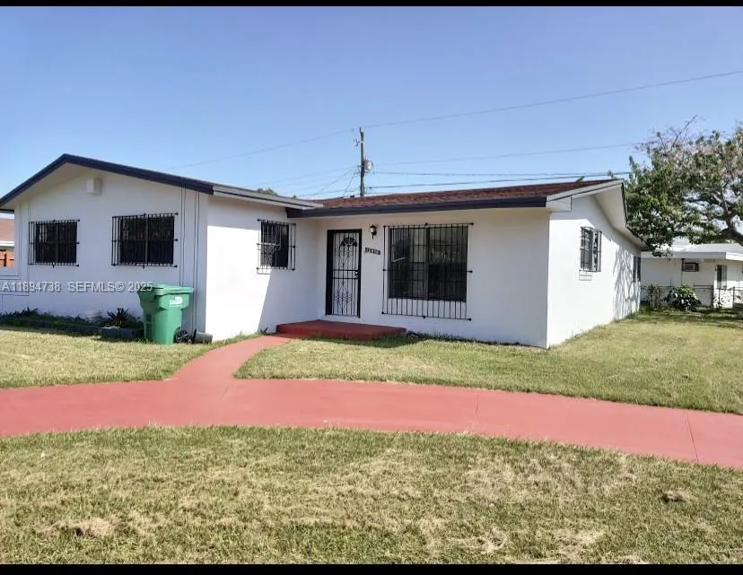 4 bedroom 2 bath for sale at 12470 SW 188th St, Miami FL 33177
