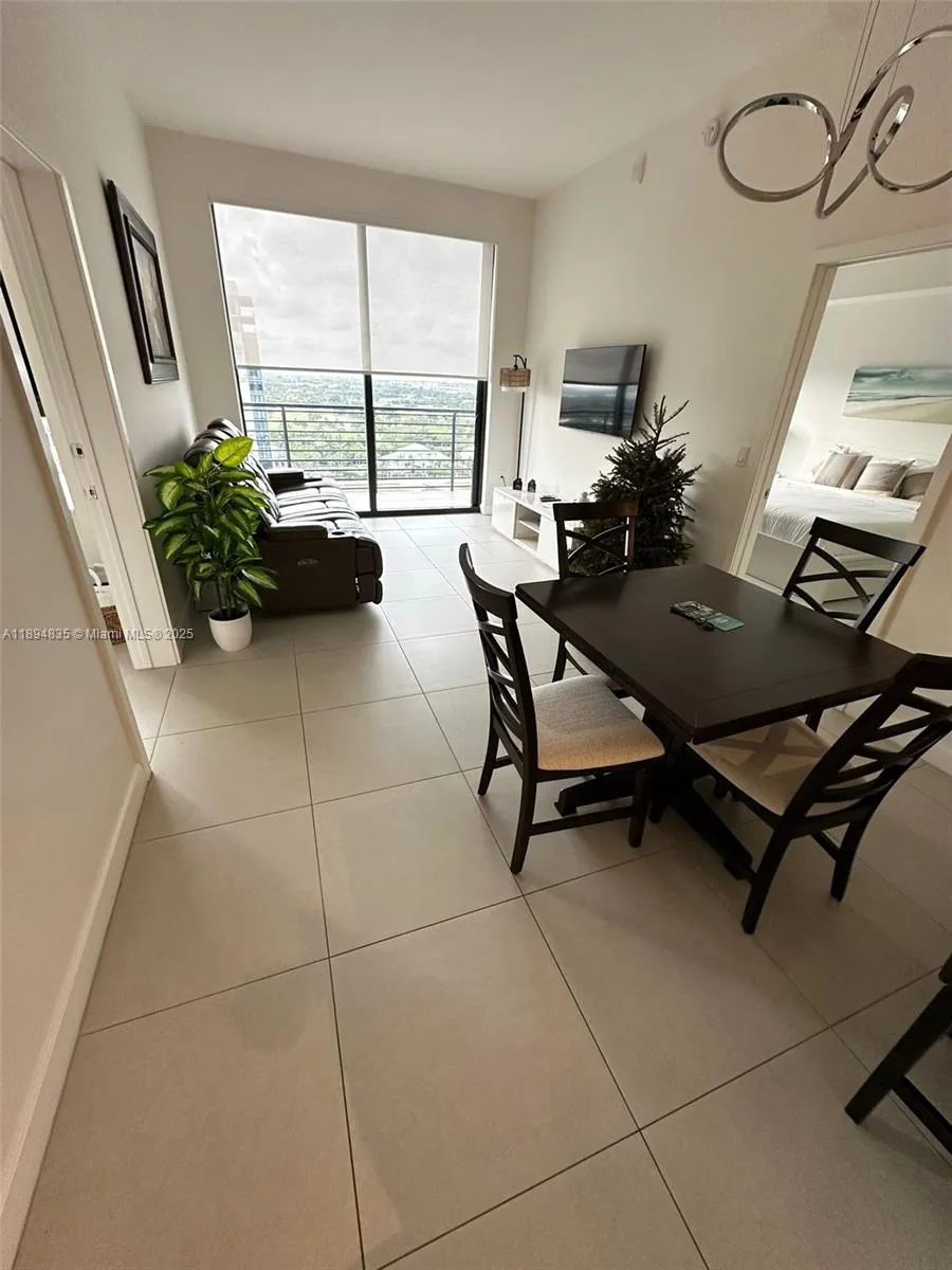 5350 NW 84th Ave # 1818, Doral FL 33166