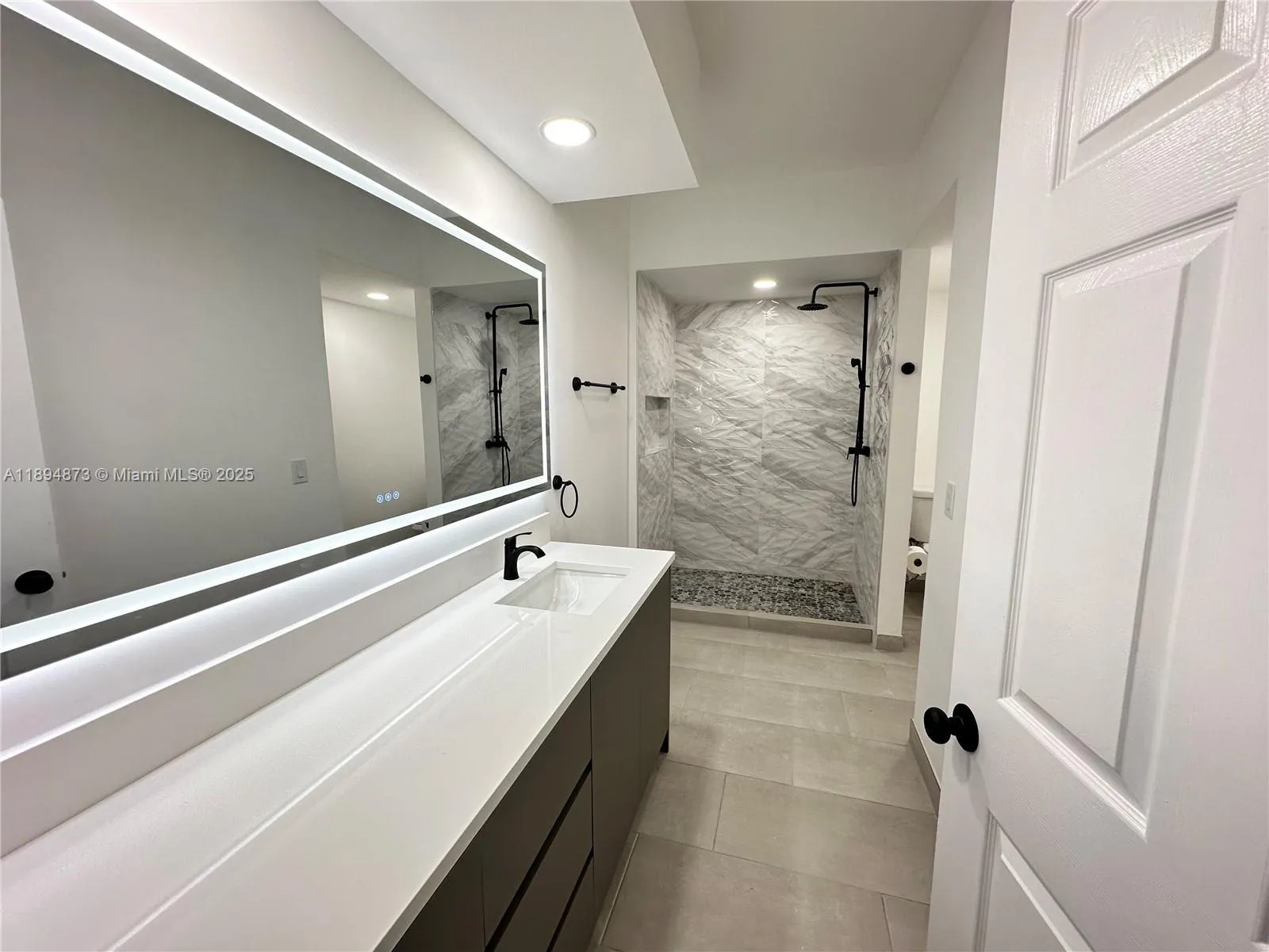 3255 NE 184th St # 12113, Aventura FL 33160