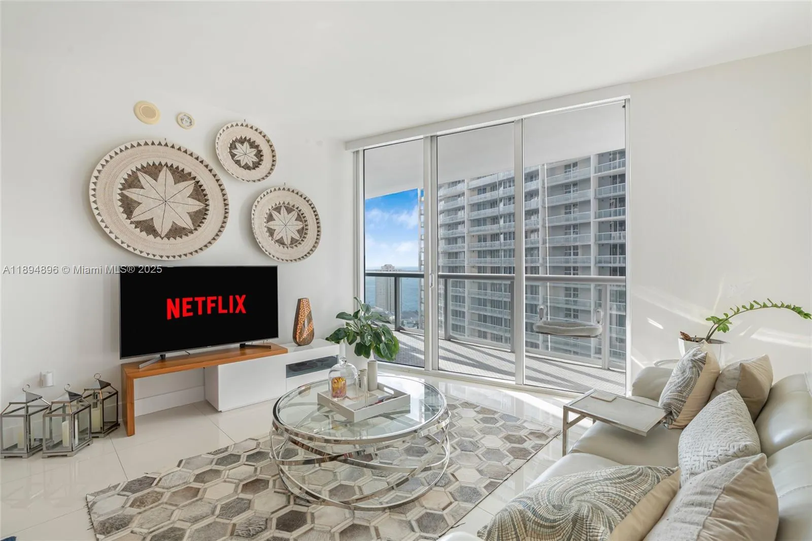 475 Brickell Ave # 3111, Miami FL 33131