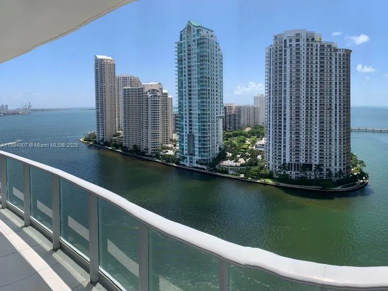 300 S Biscayne Blvd # 1908, Miami FL 33131